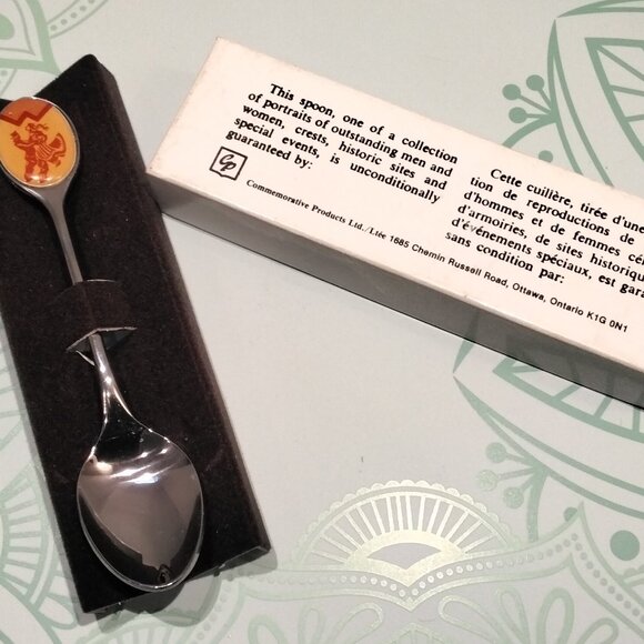 Ethnic Ukrainian Dancers Souvenir Spoon from Commemorative Products Ltd. - Picture 3 of 4